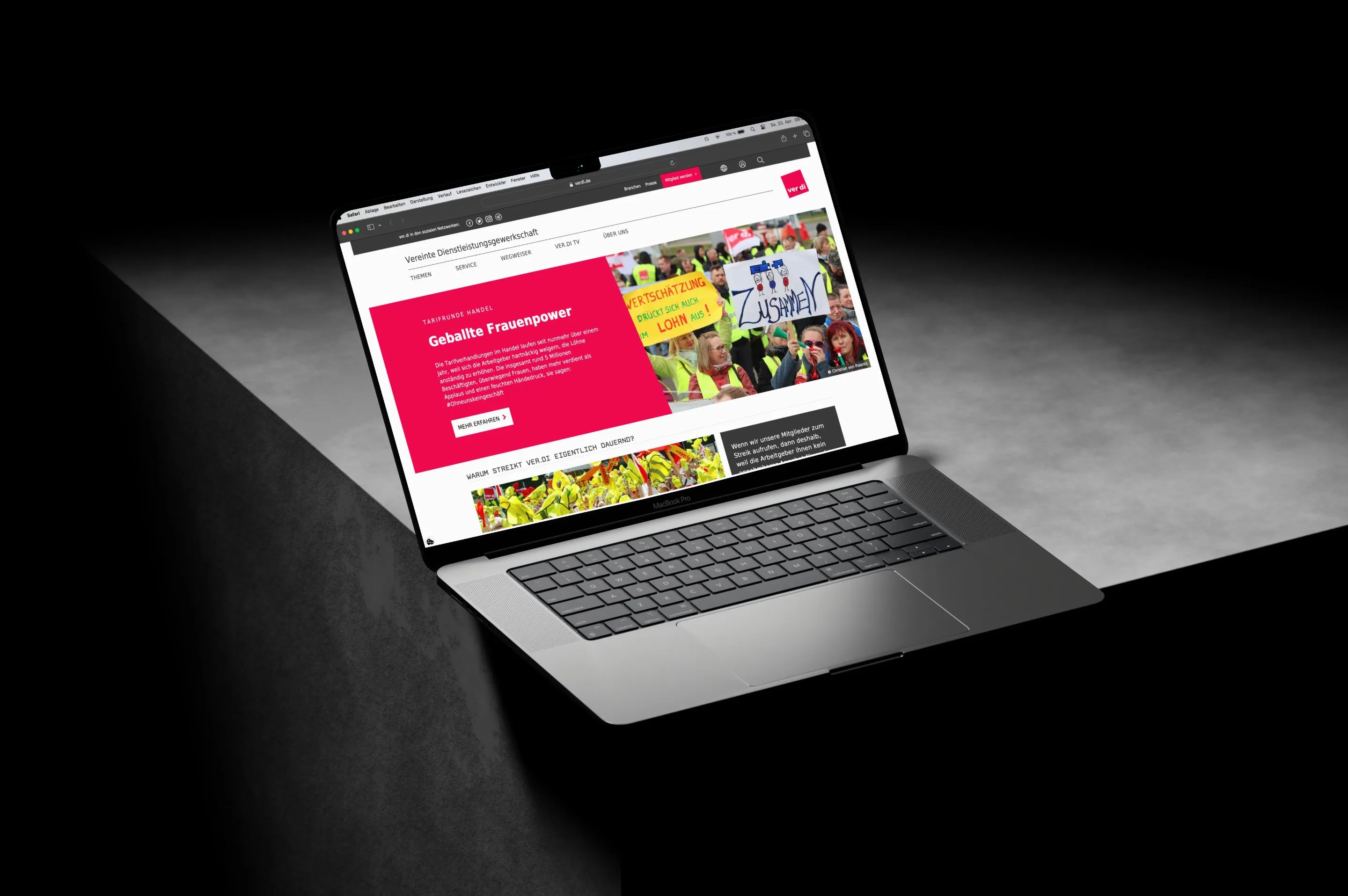 Website-Screenshot innerhalb eines Notebook-Bildschirms - Vereinte Dienstleistungsgewerkschaft (ver.di)